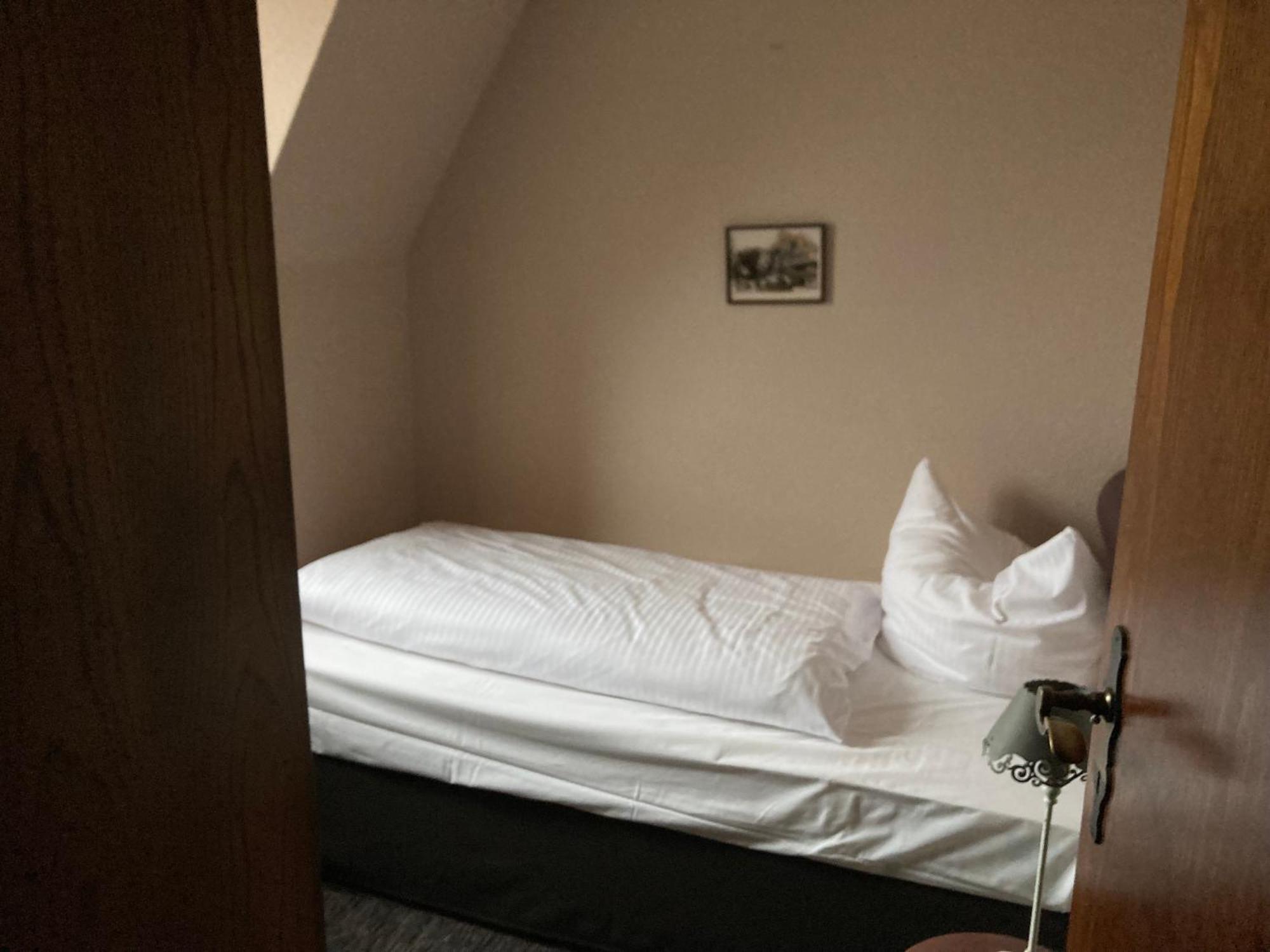 Hotel Schmuckkaestchen Мильтенберг Экстерьер фото
