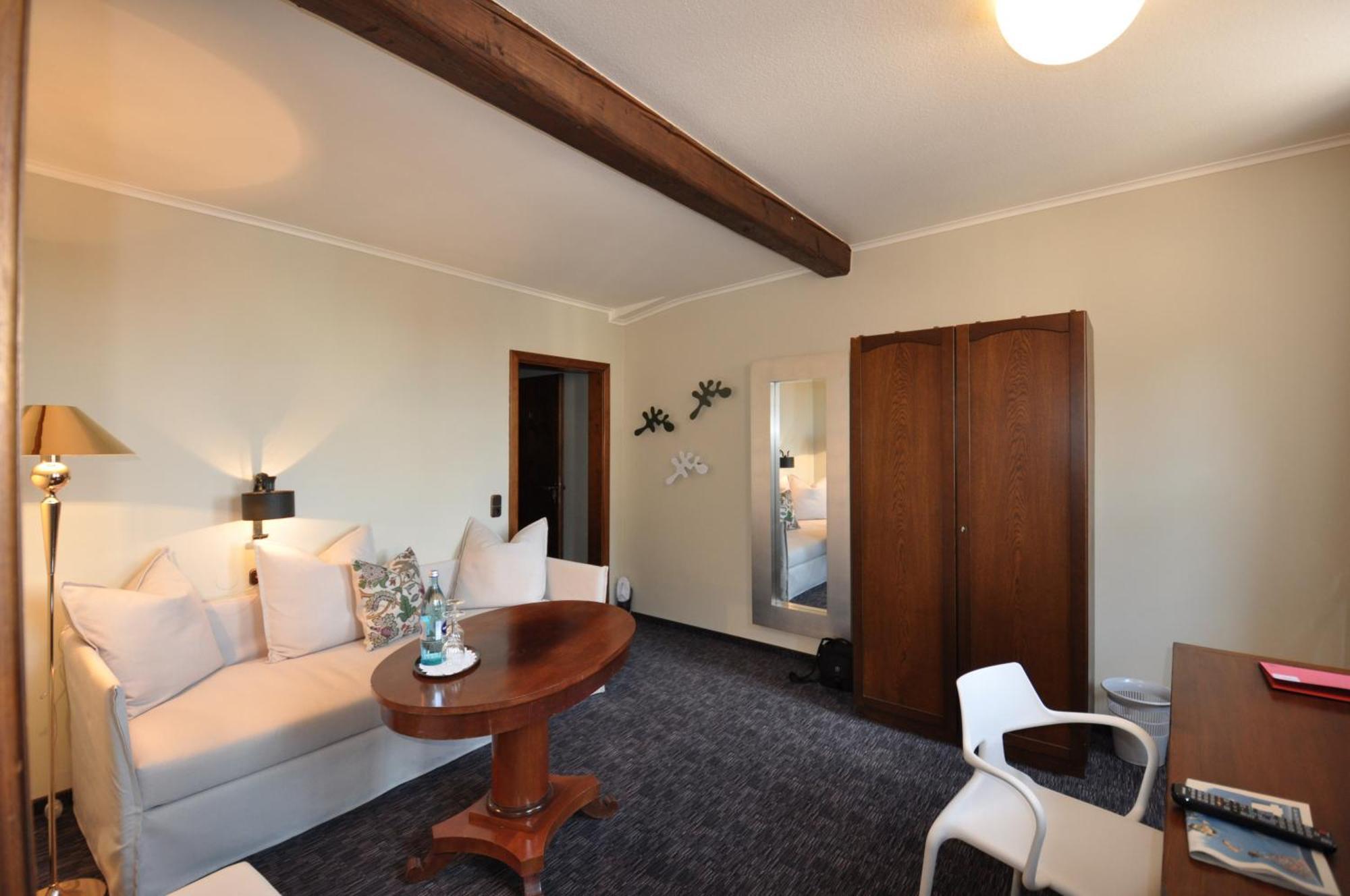 Hotel Schmuckkaestchen Мильтенберг Экстерьер фото